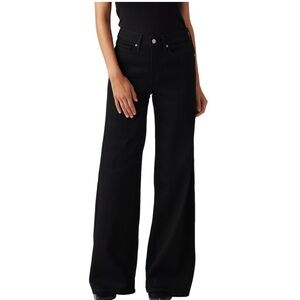 NWT women's Levi's 318 Shaping Wide Leg Jeans 30/32